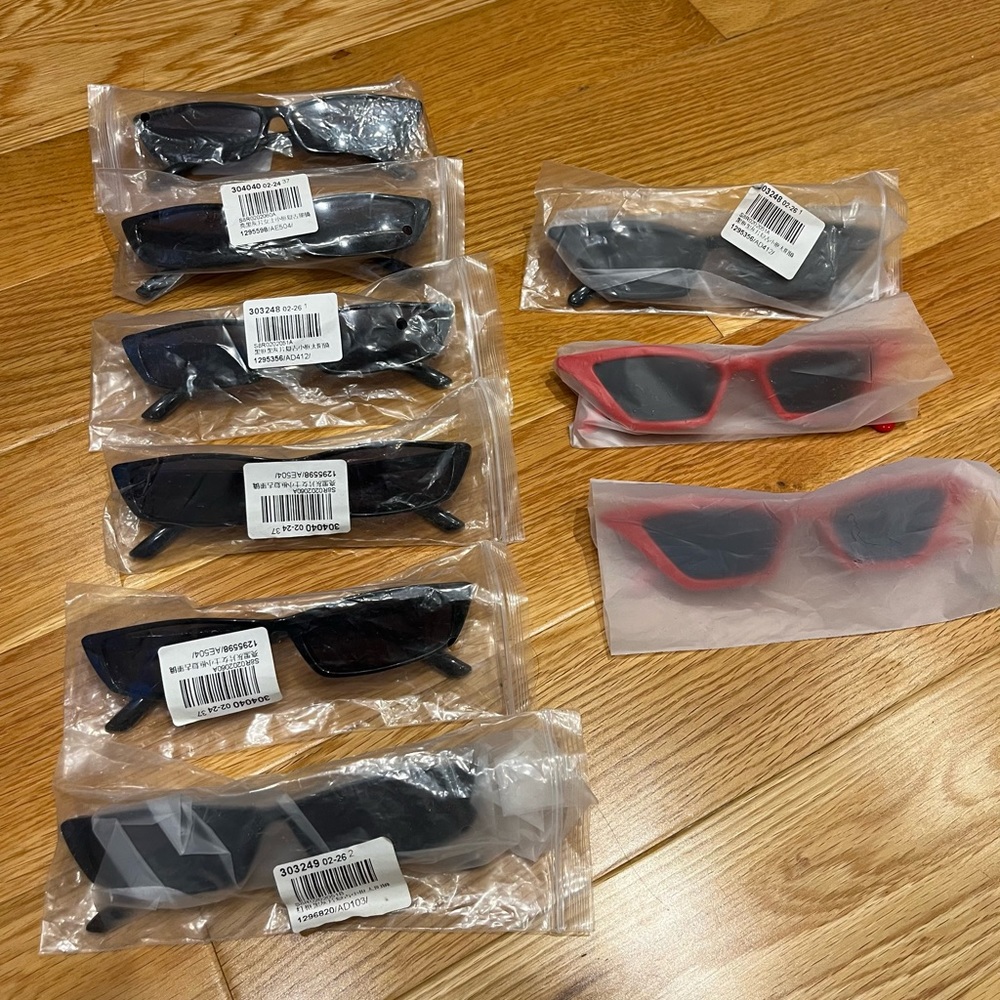 NWT Lot of Sunglasses